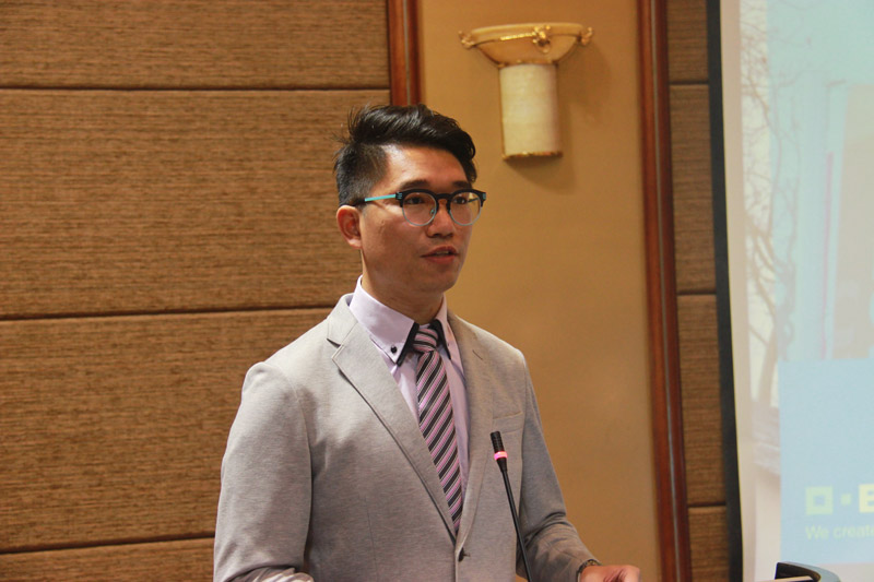 news03.jpg news03.jpg