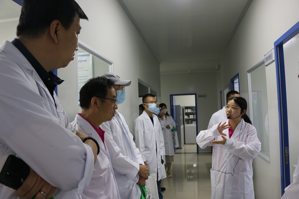 news03.jpg news03.jpg